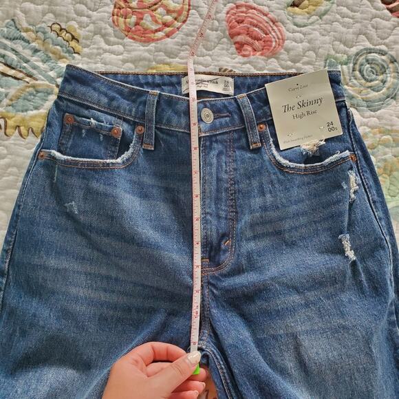 Abercrombie & Fitch Curve Love The Skinny High Rise Jeans Raw Hem Size 24S Dark - Picture 12 of 16